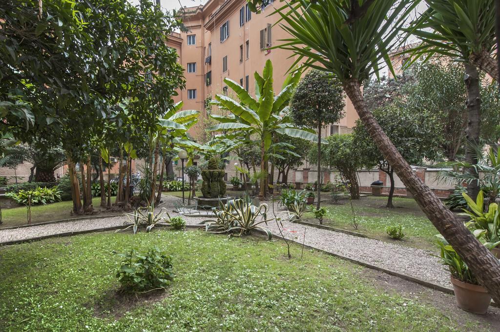Vatican White Domus Rome Exterior photo